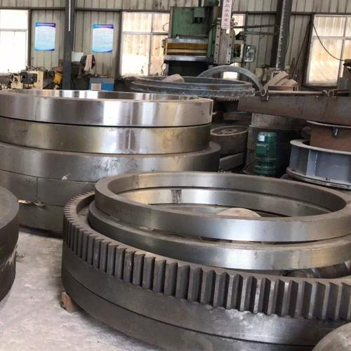 徐州盛久機(jī)械制造廠 專業(yè)打造選礦設(shè)備核心部件，回轉(zhuǎn)窯大齒輪與托輪配件解析